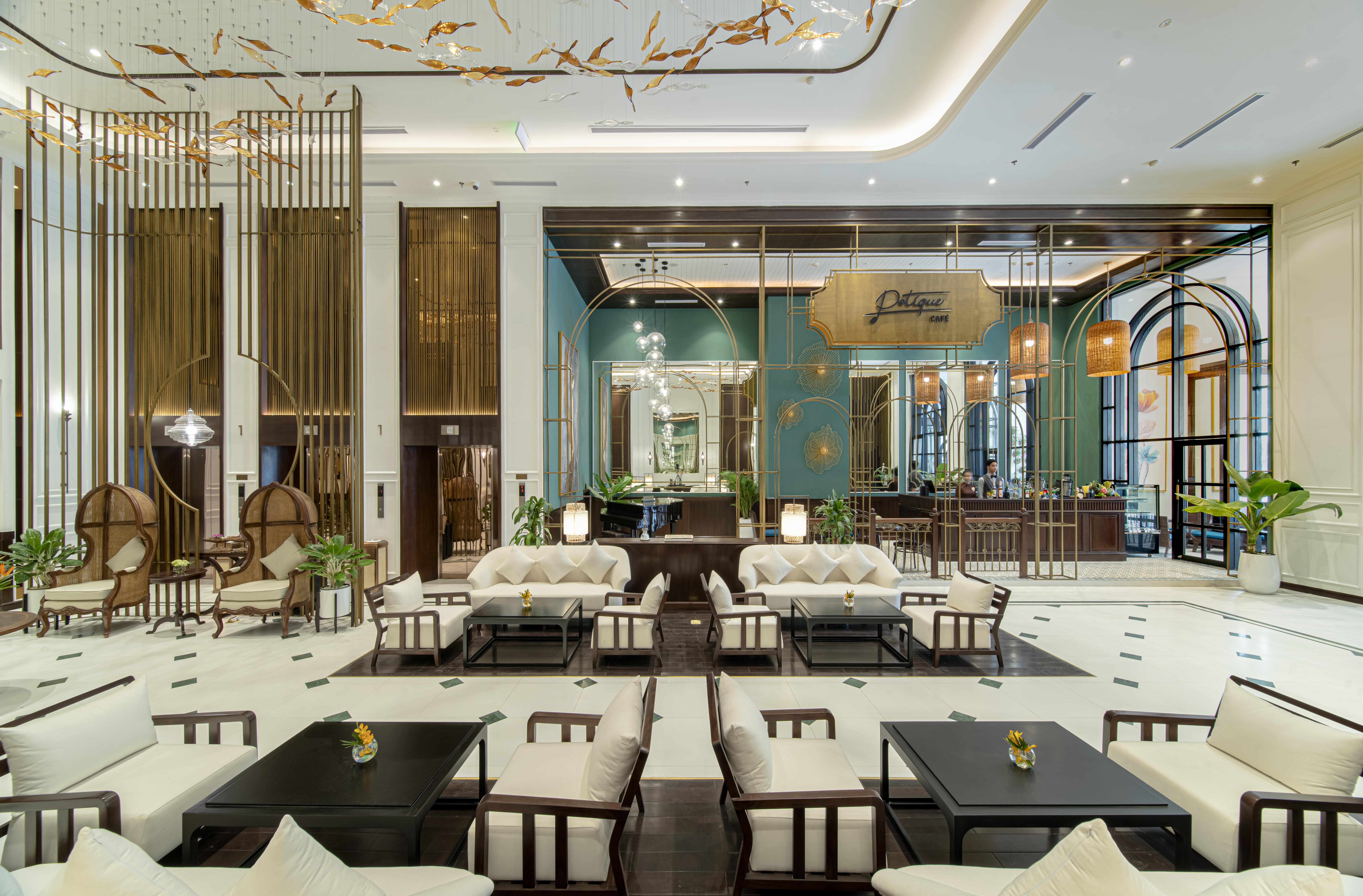 Potique Hotel Nha Trang Bagian luar foto