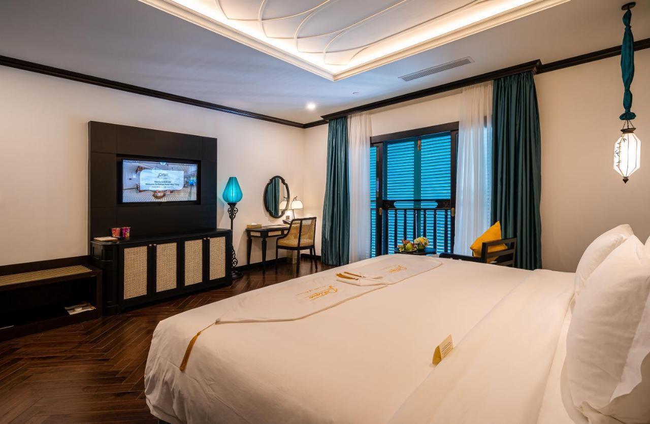 Potique Hotel Nha Trang Bagian luar foto