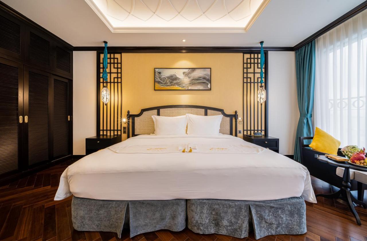 Potique Hotel Nha Trang Bagian luar foto