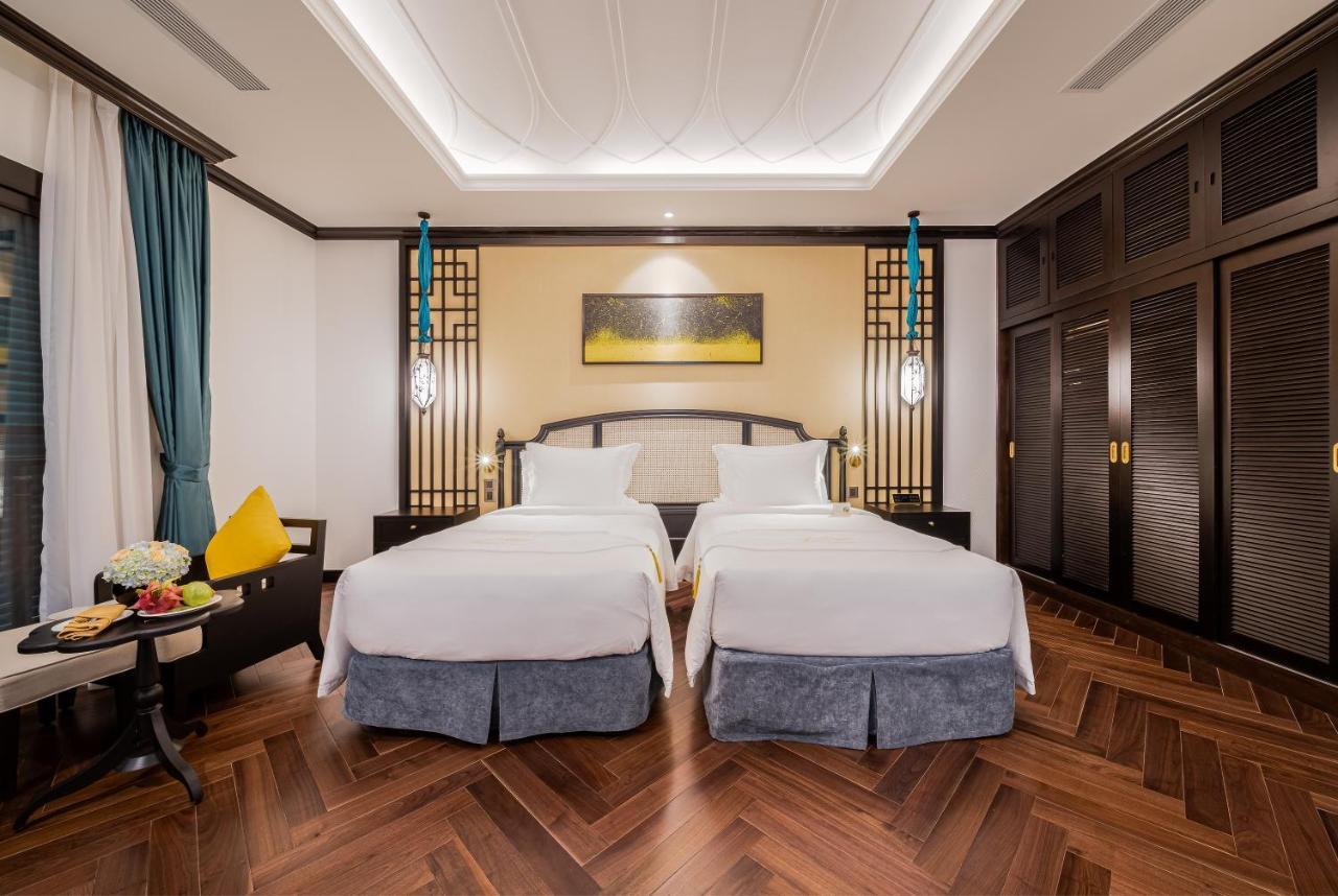 Potique Hotel Nha Trang Bagian luar foto