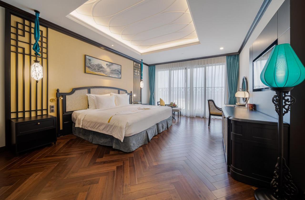 Potique Hotel Nha Trang Bagian luar foto