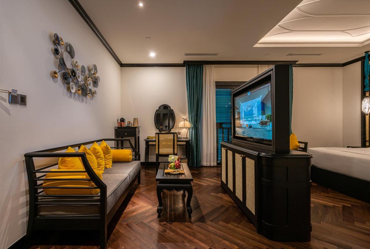 Potique Hotel Nha Trang Bagian luar foto