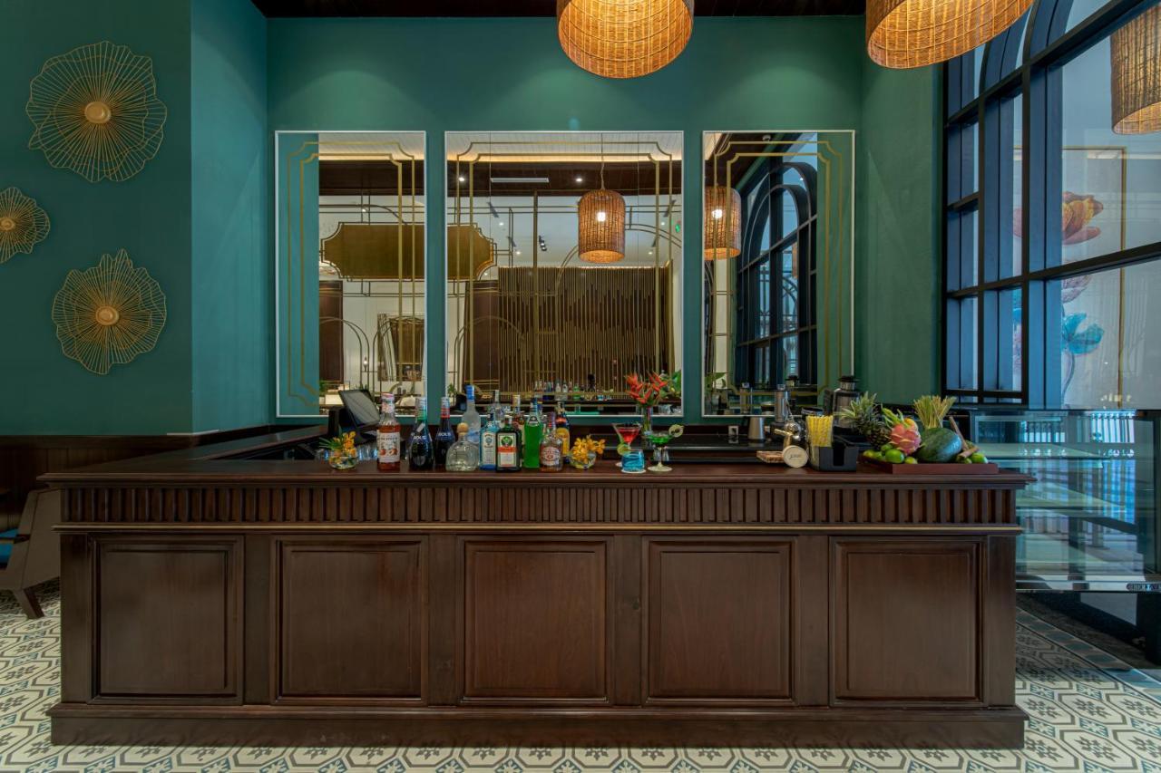 Potique Hotel Nha Trang Bagian luar foto